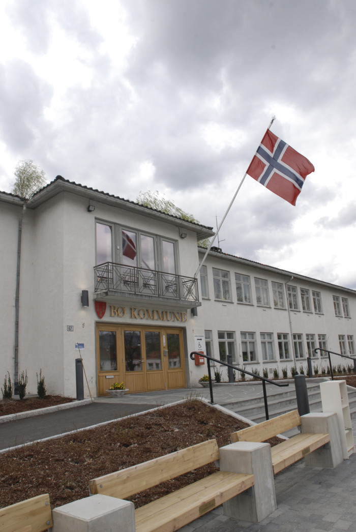 2015-11 Kommunehus flagg